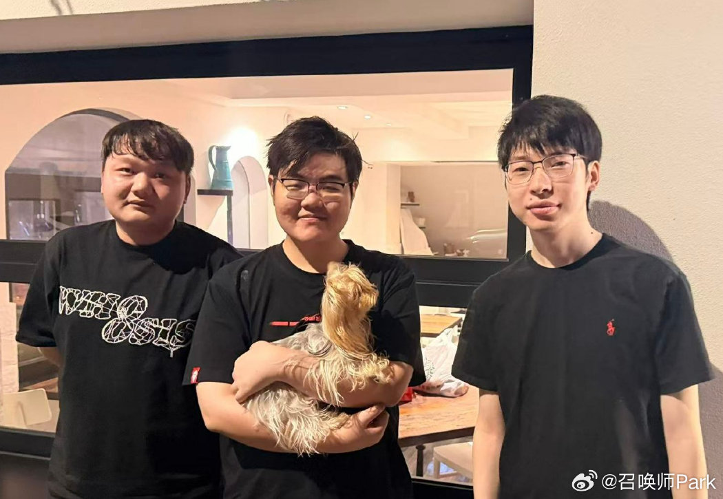 22JDG重聚聚餐,回顾2022LPL夏决夺冠