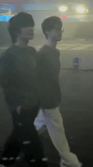 前方发来的松松和汤圆,中辅默契走秀