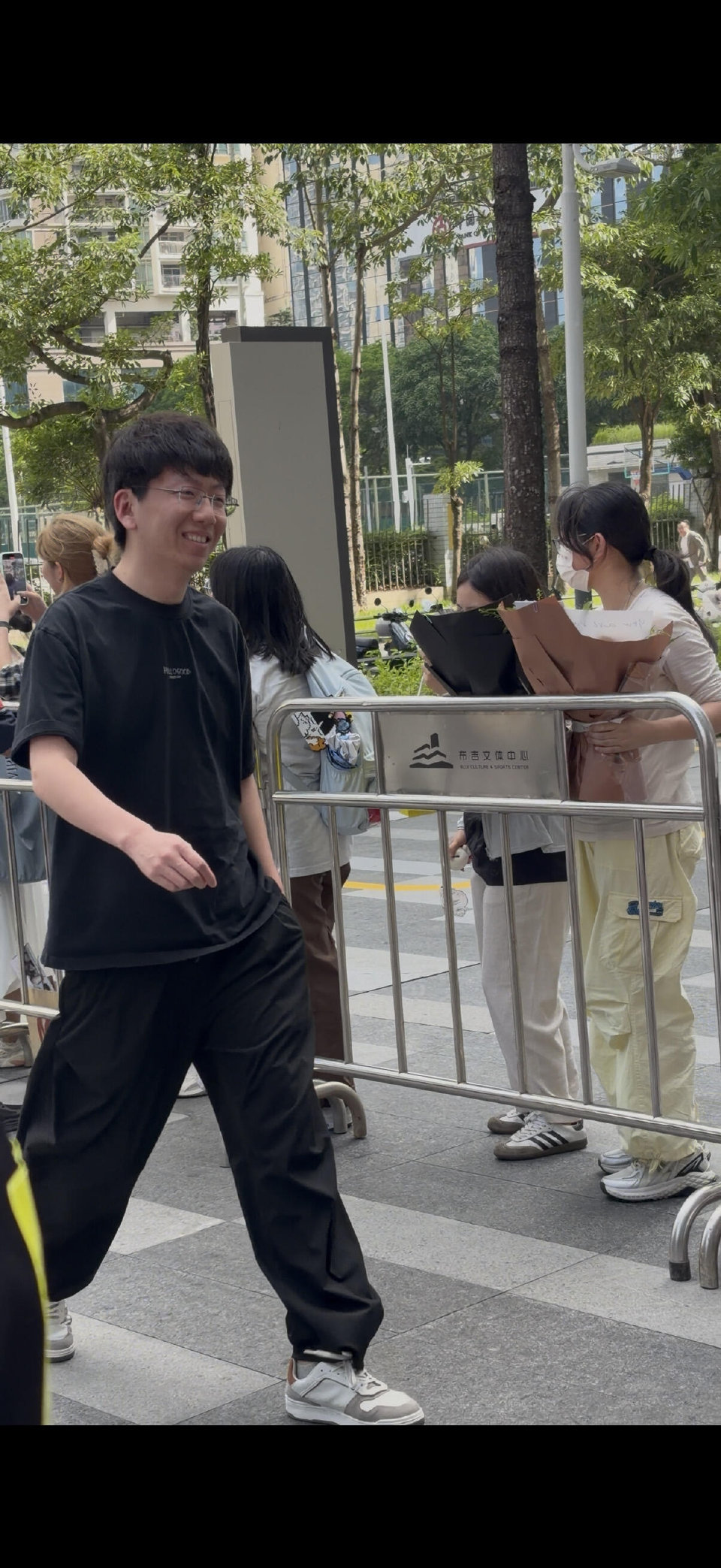 AL战队粉丝分享转会期瓜:野辅续约因信任爱笑