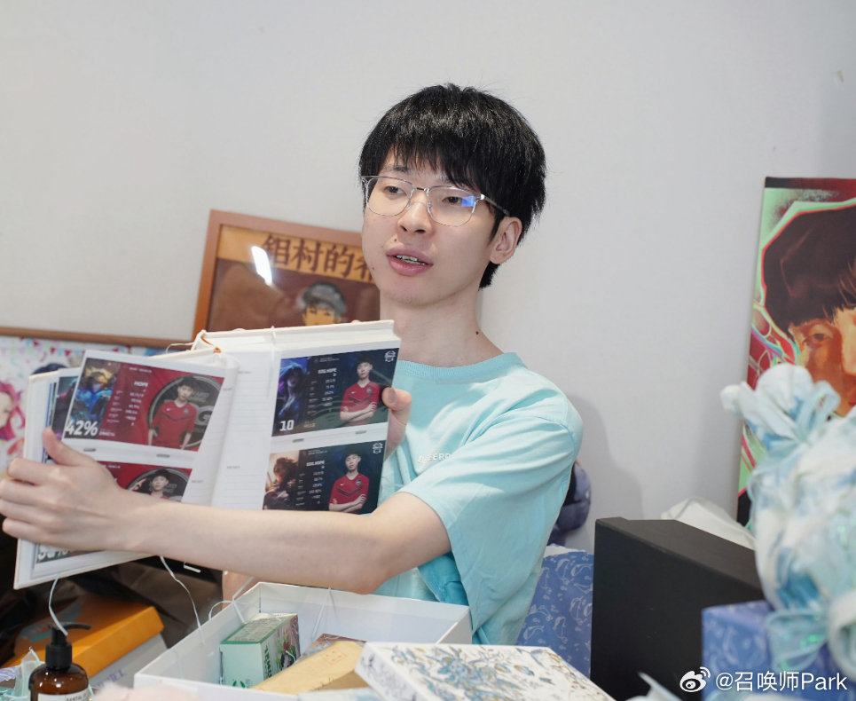 AL教练组认可Hope,呼吸哥薪资低