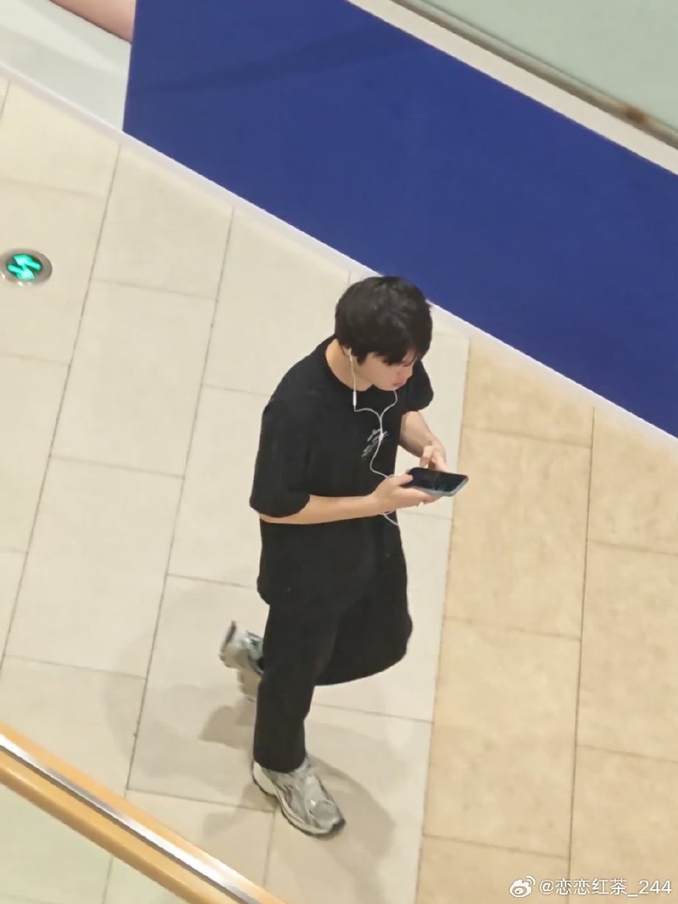粉丝上海偶遇Bin
