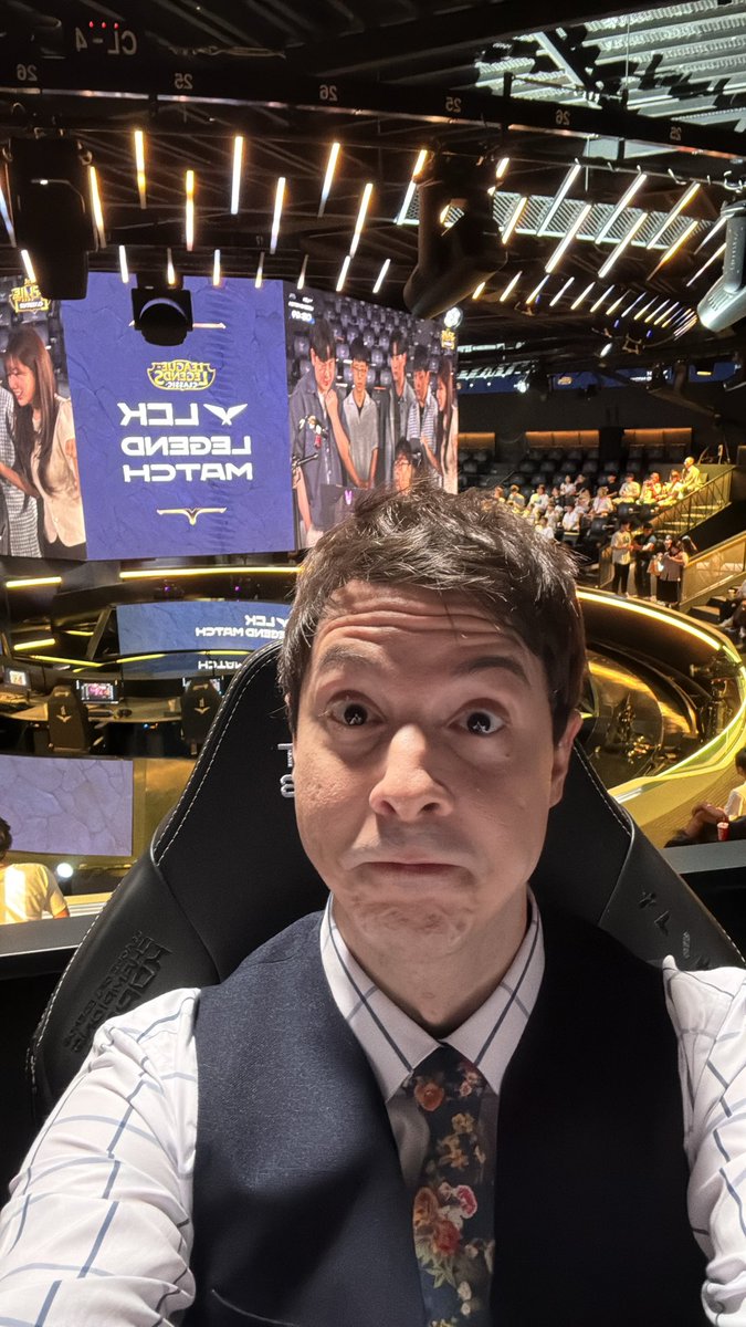 LCK 转推:与 LSXYZ9 一起解说英雄联盟传奇对决